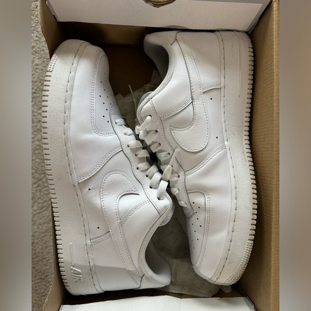 Nike Air Force 1 ‘07 (older pair)